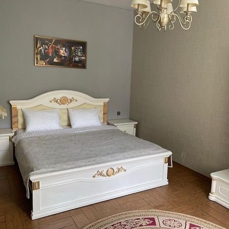 Ferienwohnung Club City House Klumba Odessa Exterior foto